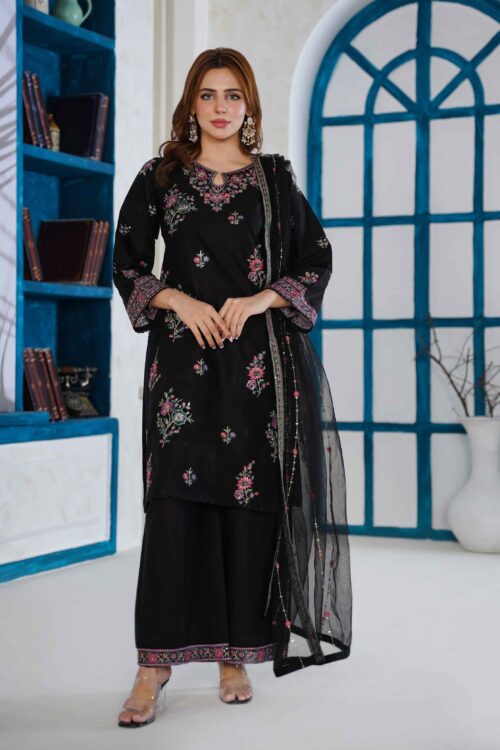 Black Beauty STITCHED 3PC EMBROIDERED LAWN SUIT